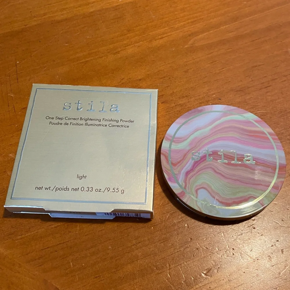 Stila One Step Correct Brightening Finishing Powder